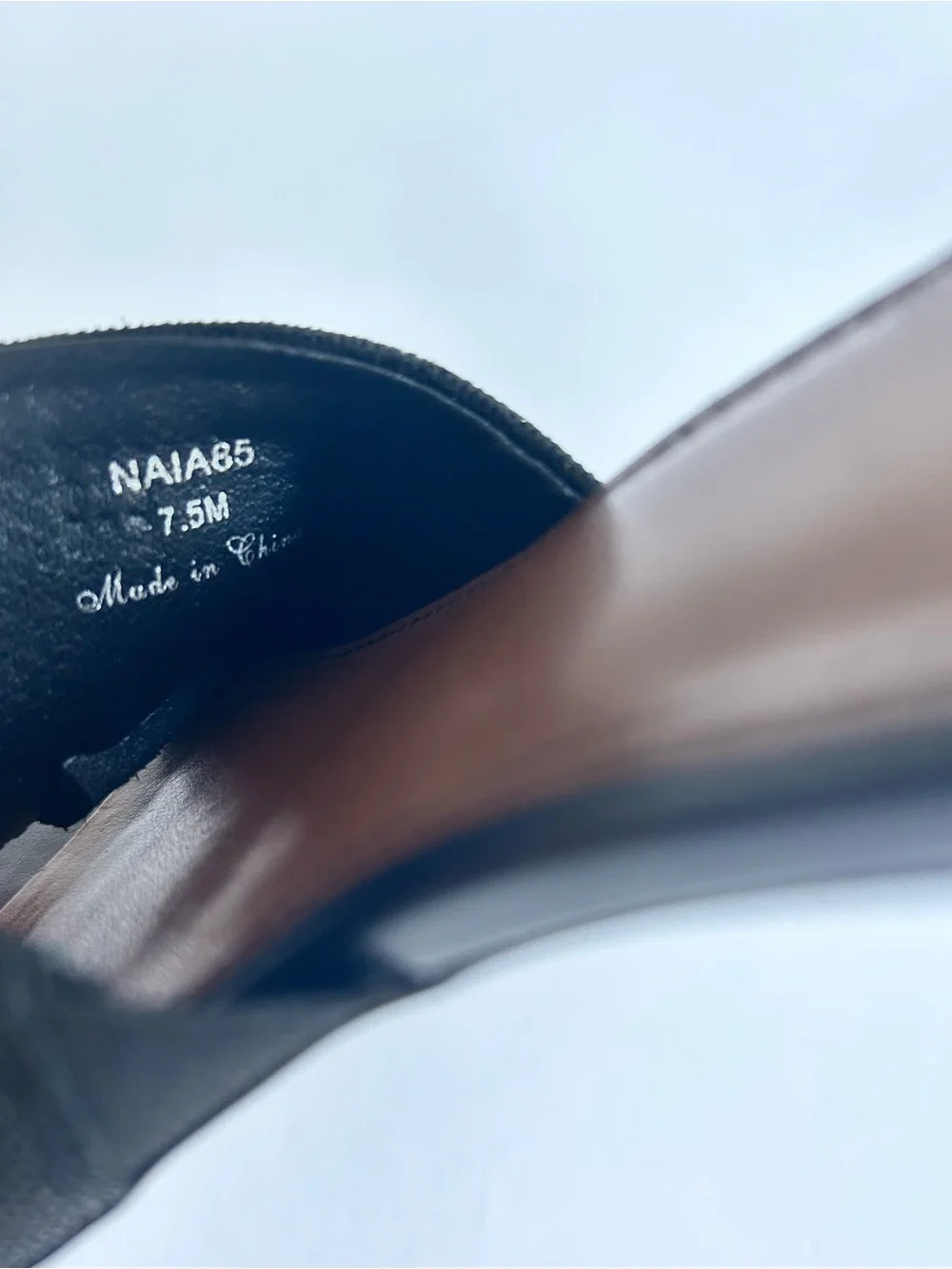Donald Pliner NAIA 85 Black Leather Lizard Print Heeled Sandals size 7.5